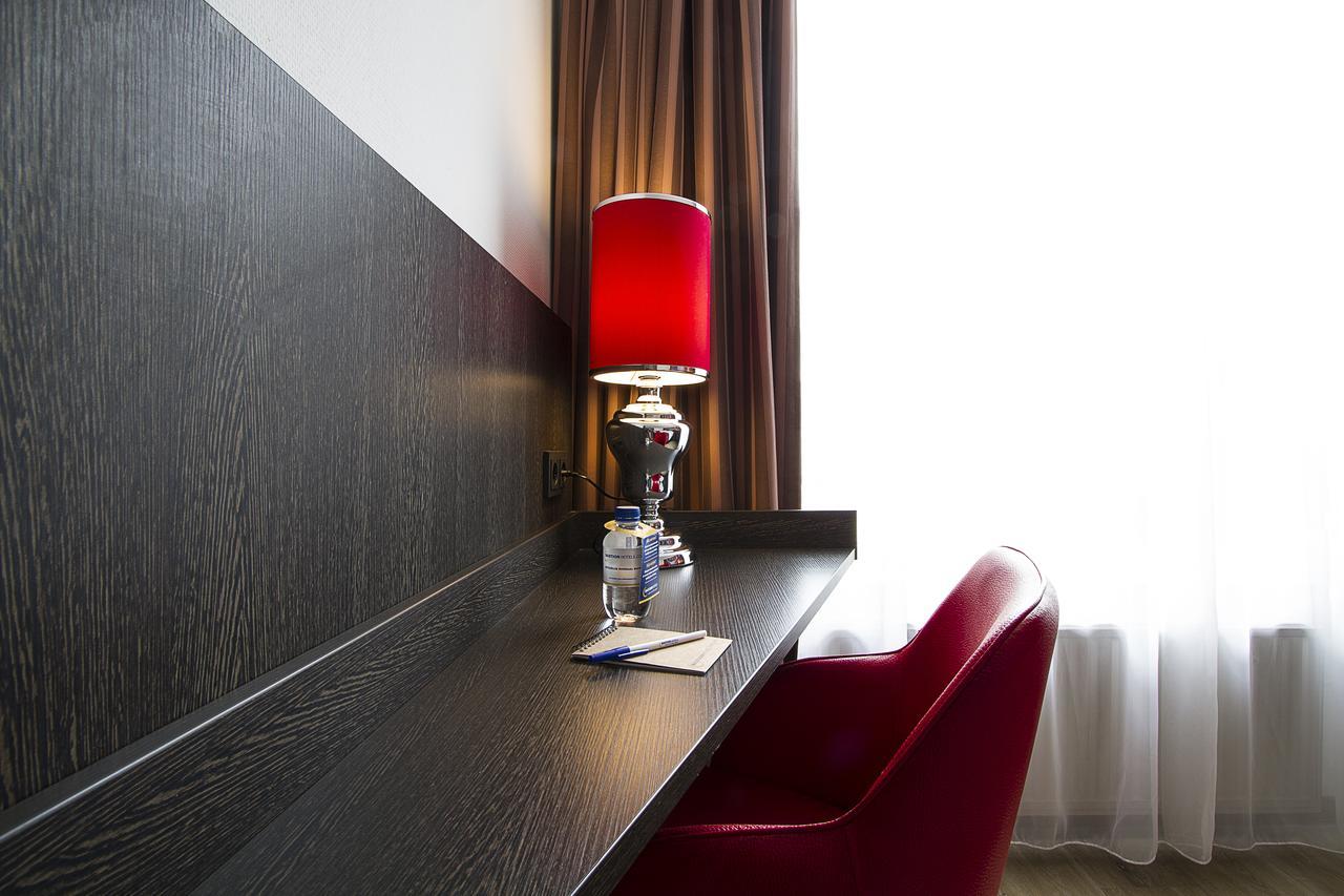 Bastion Hotel Eindhoven Waalre Exterior photo